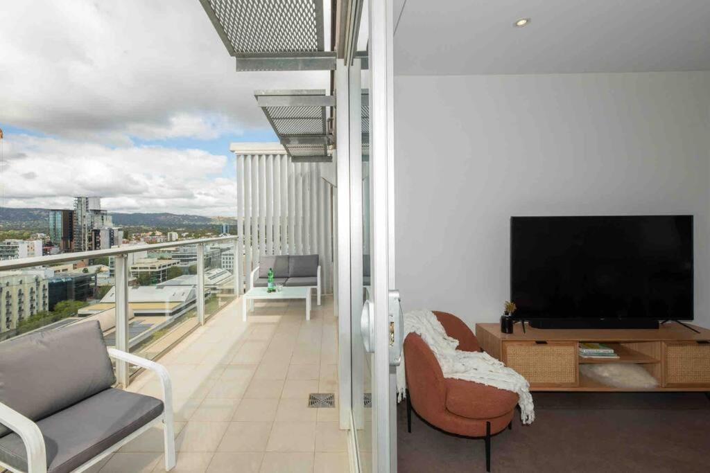 City Apartment, Pool & Carpark Adelaide Exteriör bild